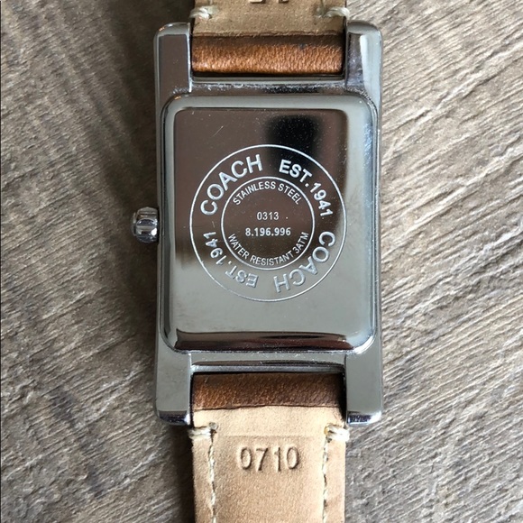 ⭐️COACH GENUINE LEATHER BRACELET WATCH⭐️ - Picture 4 of 7